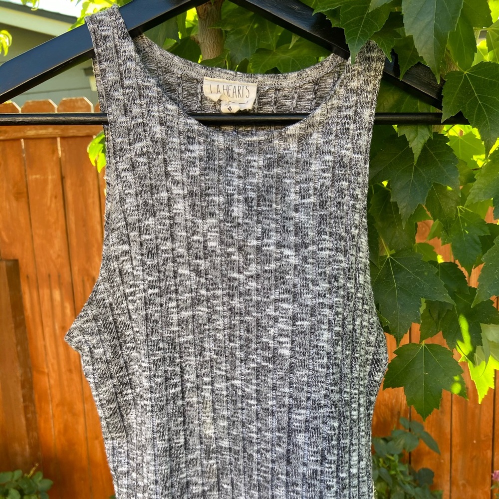 LA Hearts grey crop top.